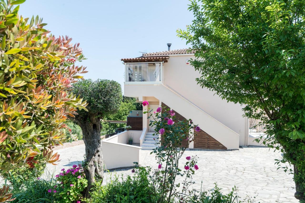 Dimi Brou'S Apartments By Corfuescapes Gouvia Exterior photo